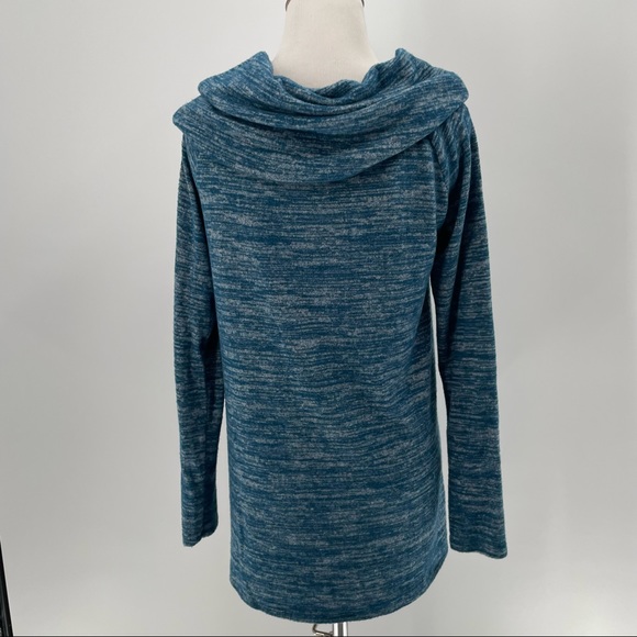 Ana Woman’s Long Sleeve Top - Picture 3 of 4